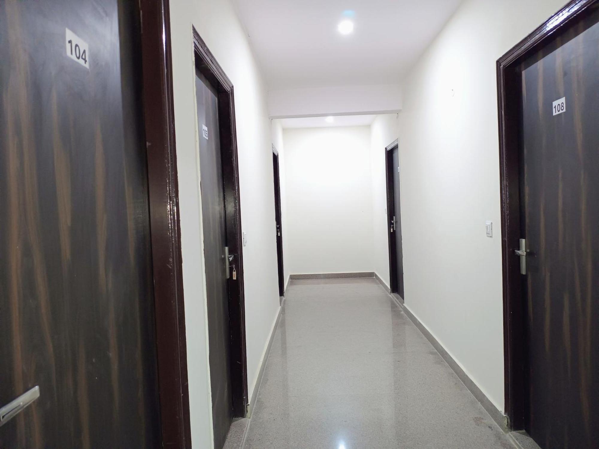 Hotel Krishna Tower Delhi  Exterior photo