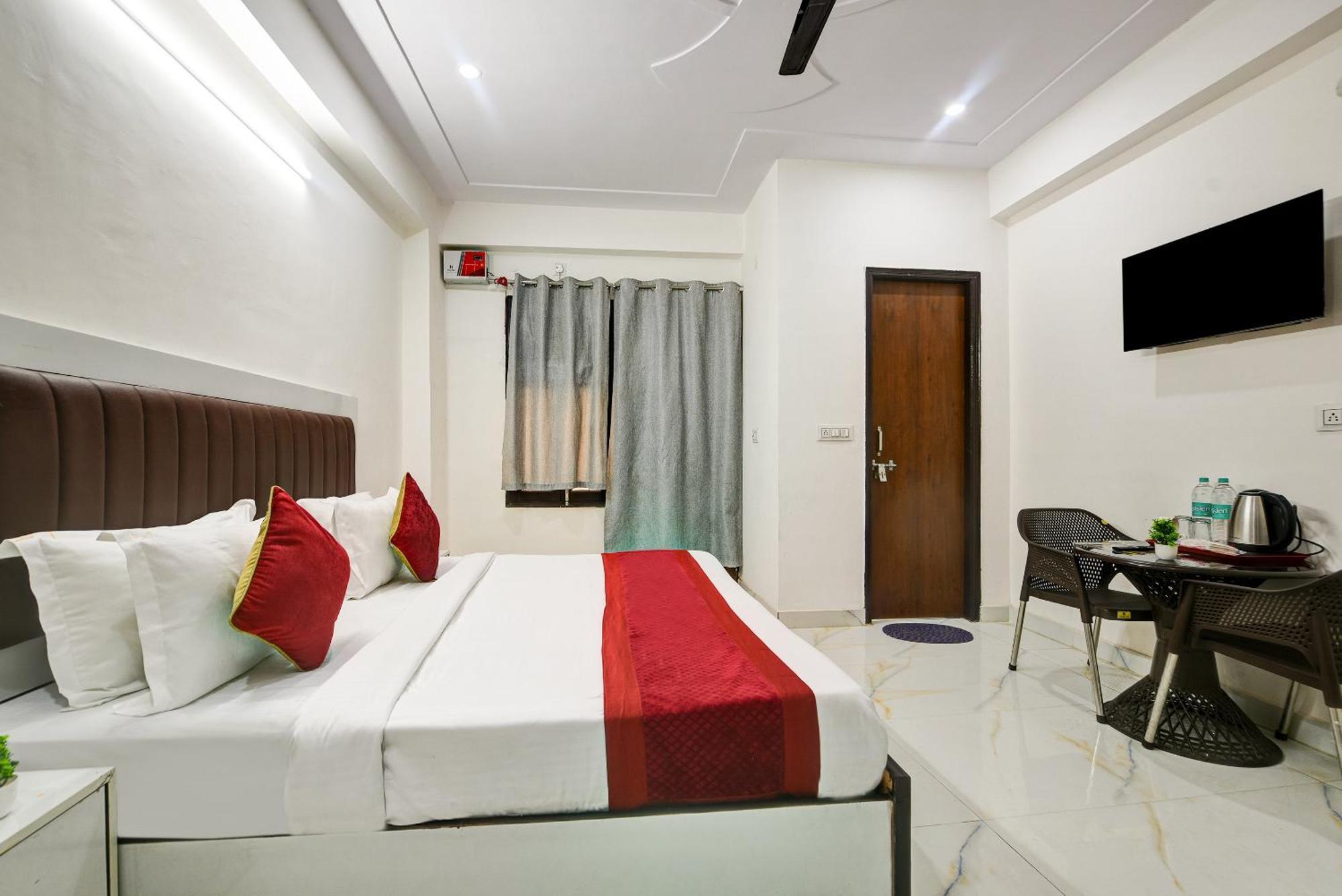 Hotel Krishna Tower Delhi  Exterior photo